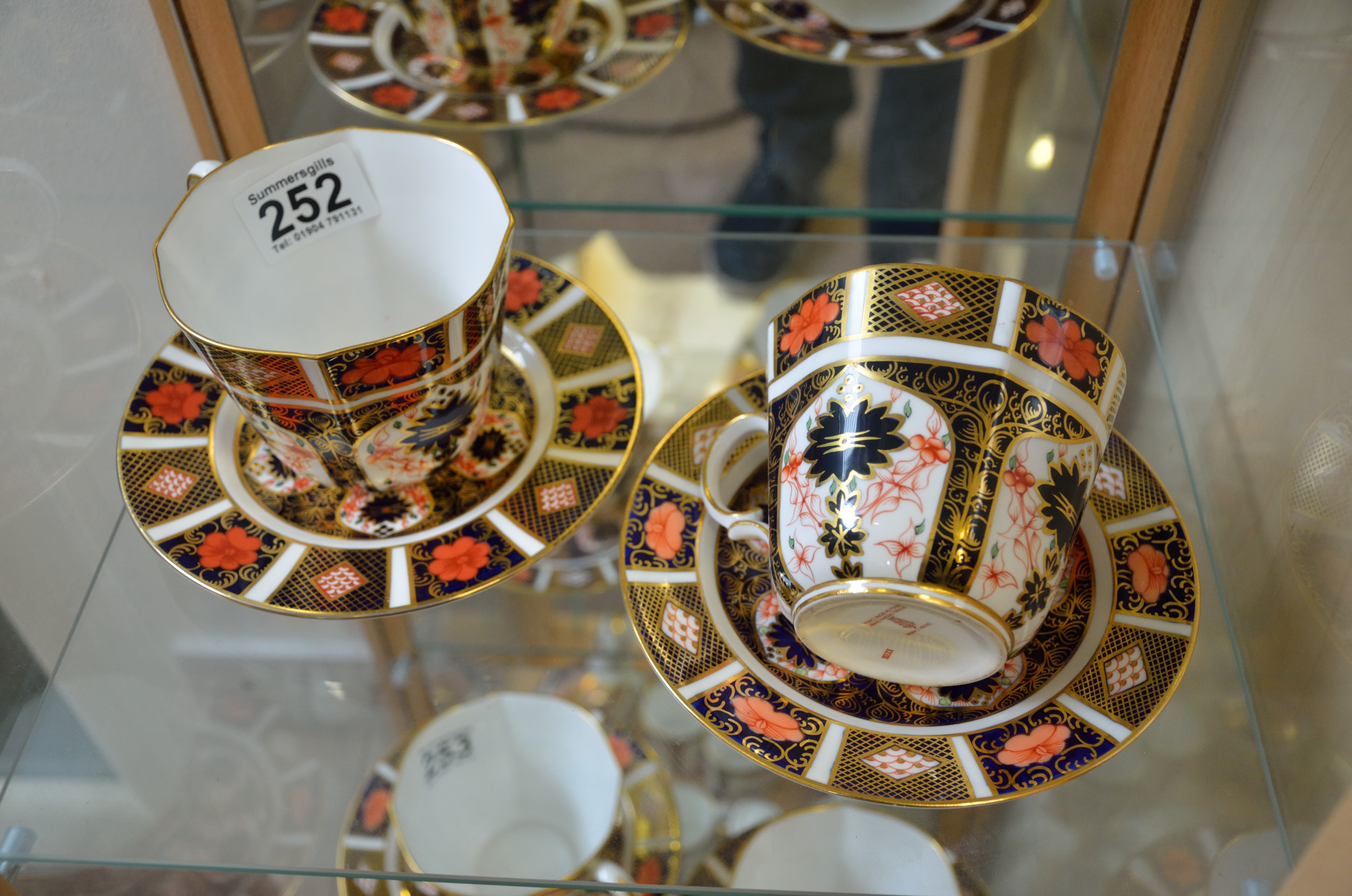 Royal Crown Derby Pairs of Imari 1128 cups and saucers