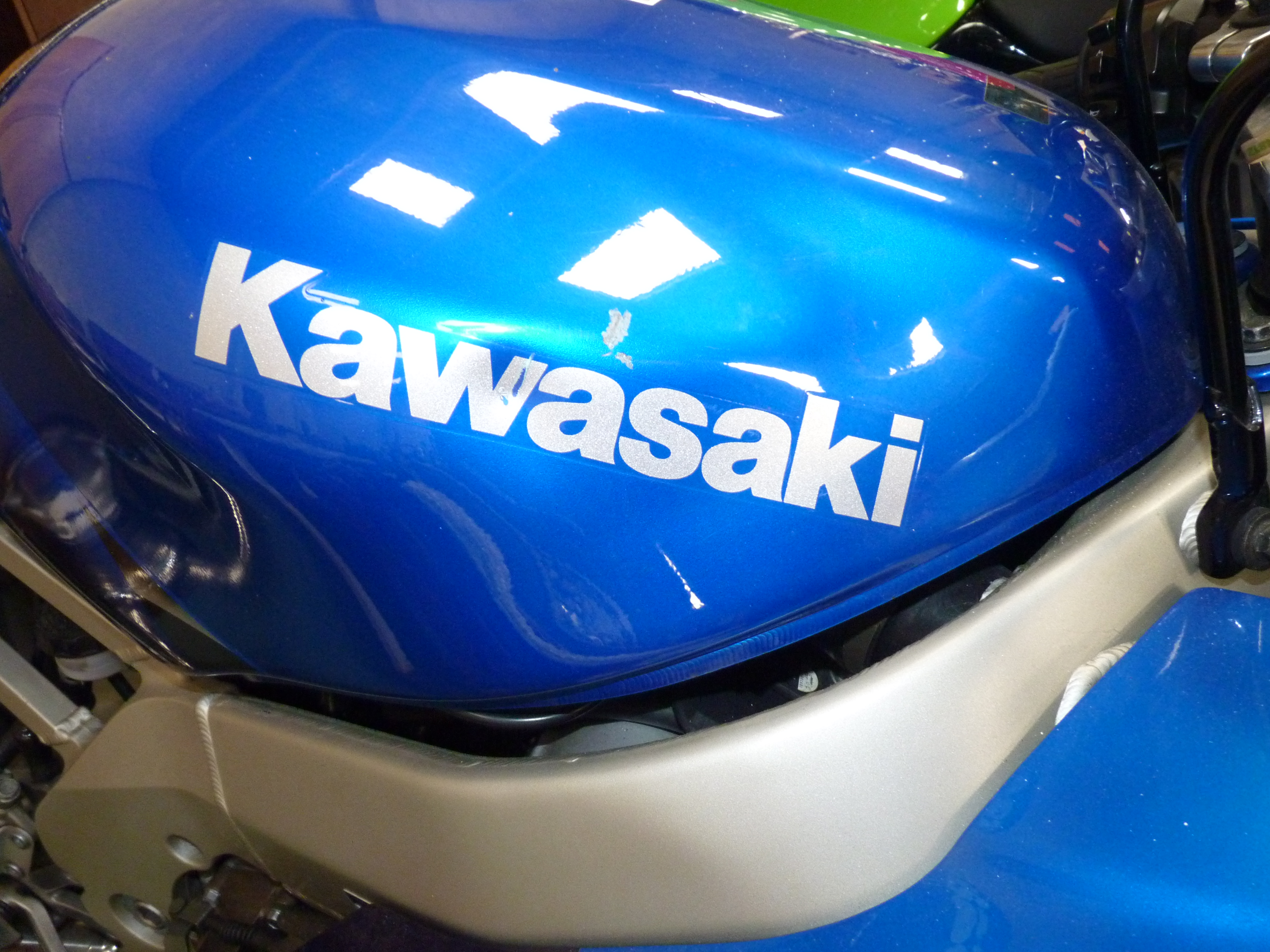 Kawasaki ZX 900 - C2 1999 T744RAA March 1999 11,083 Miles good condition overall slight dent on - Image 3 of 7