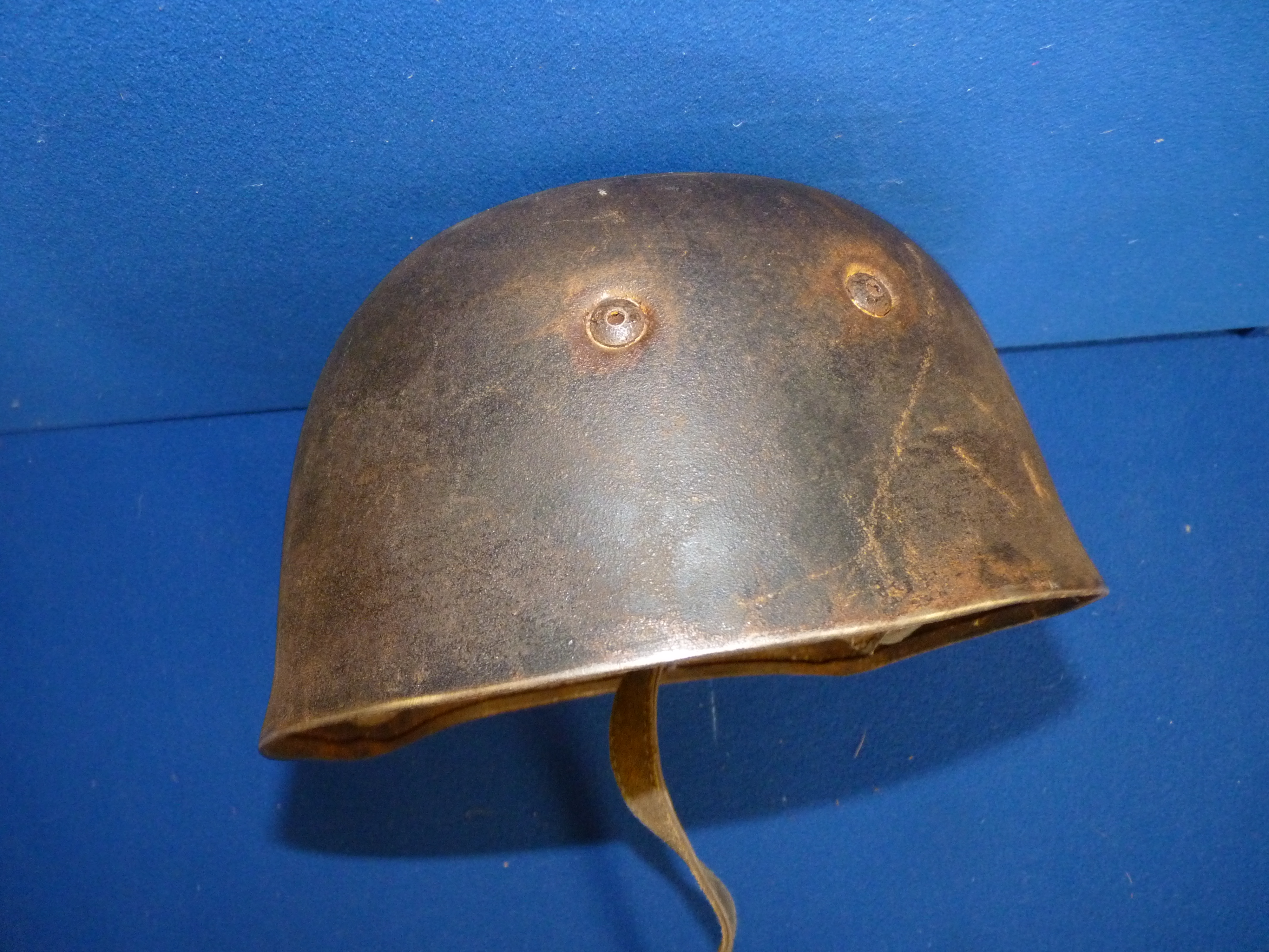 WWII German Paratrooper Helmet - Bild 2 aus 14