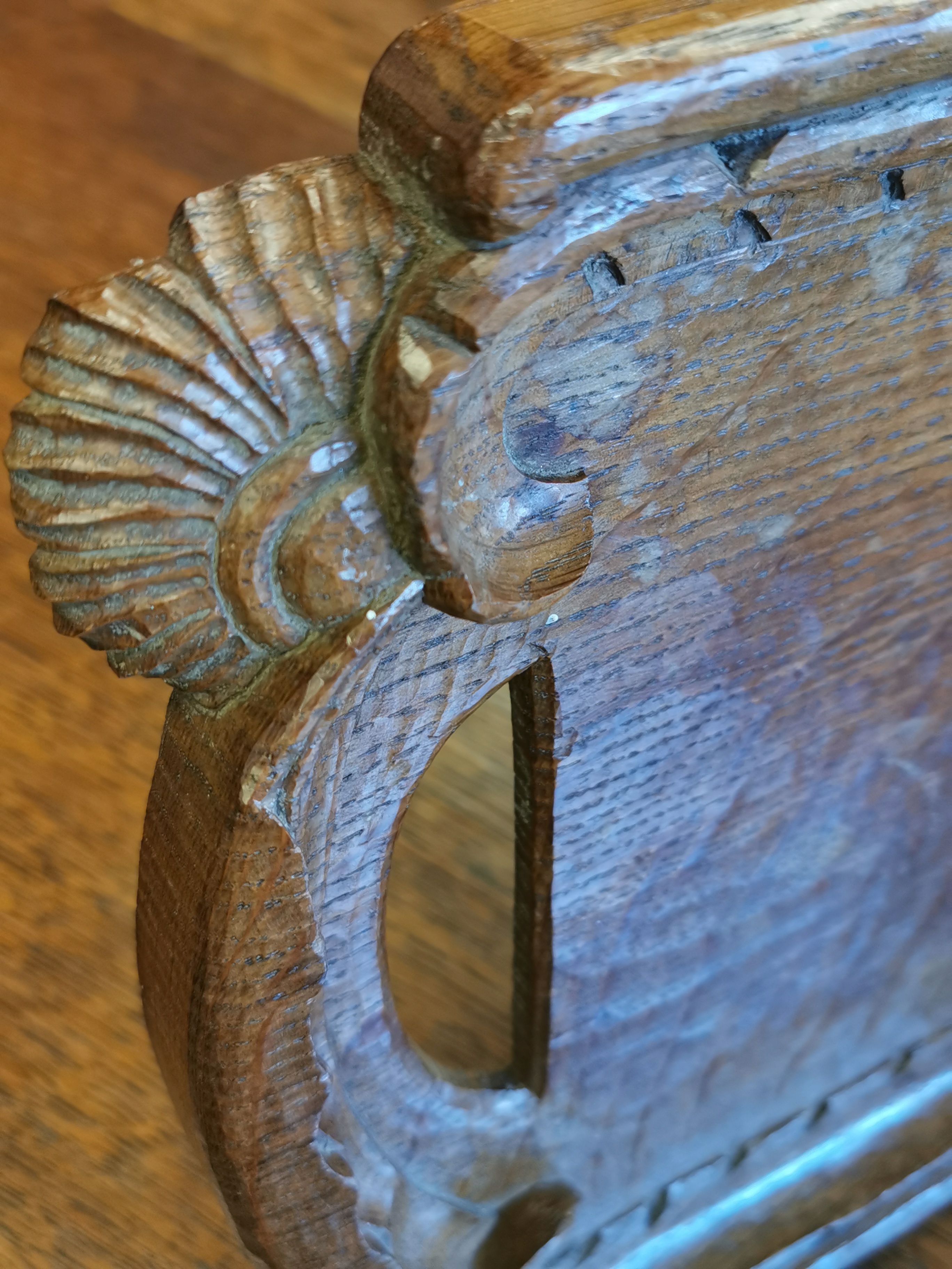 Mouseman-Style Adzed Arts & Crafts Oak Tray - Image 2 of 2