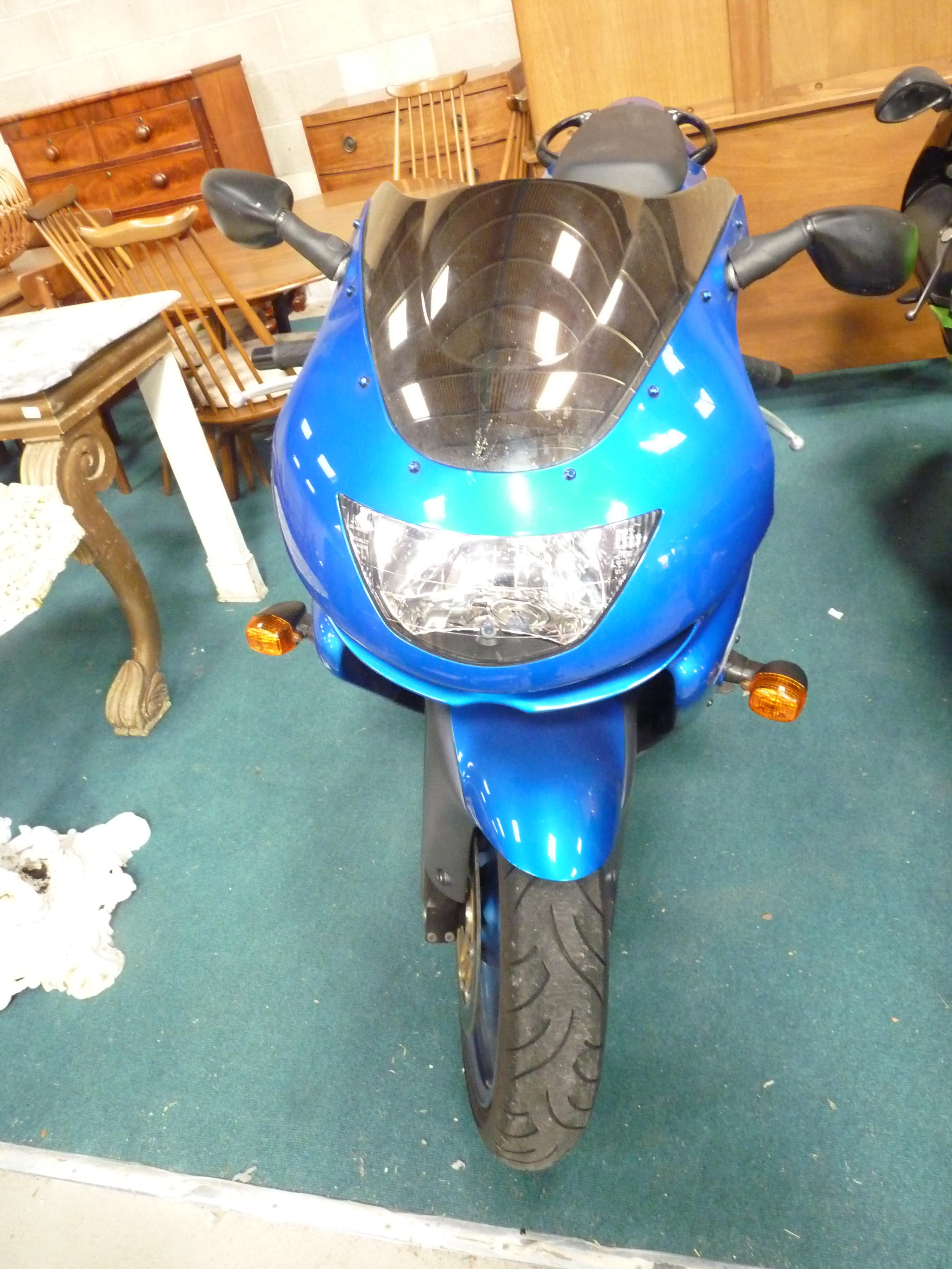 Kawasaki ZX 900 - C2 1999 T744RAA March 1999 11,083 Miles good condition overall slight dent on - Image 7 of 7