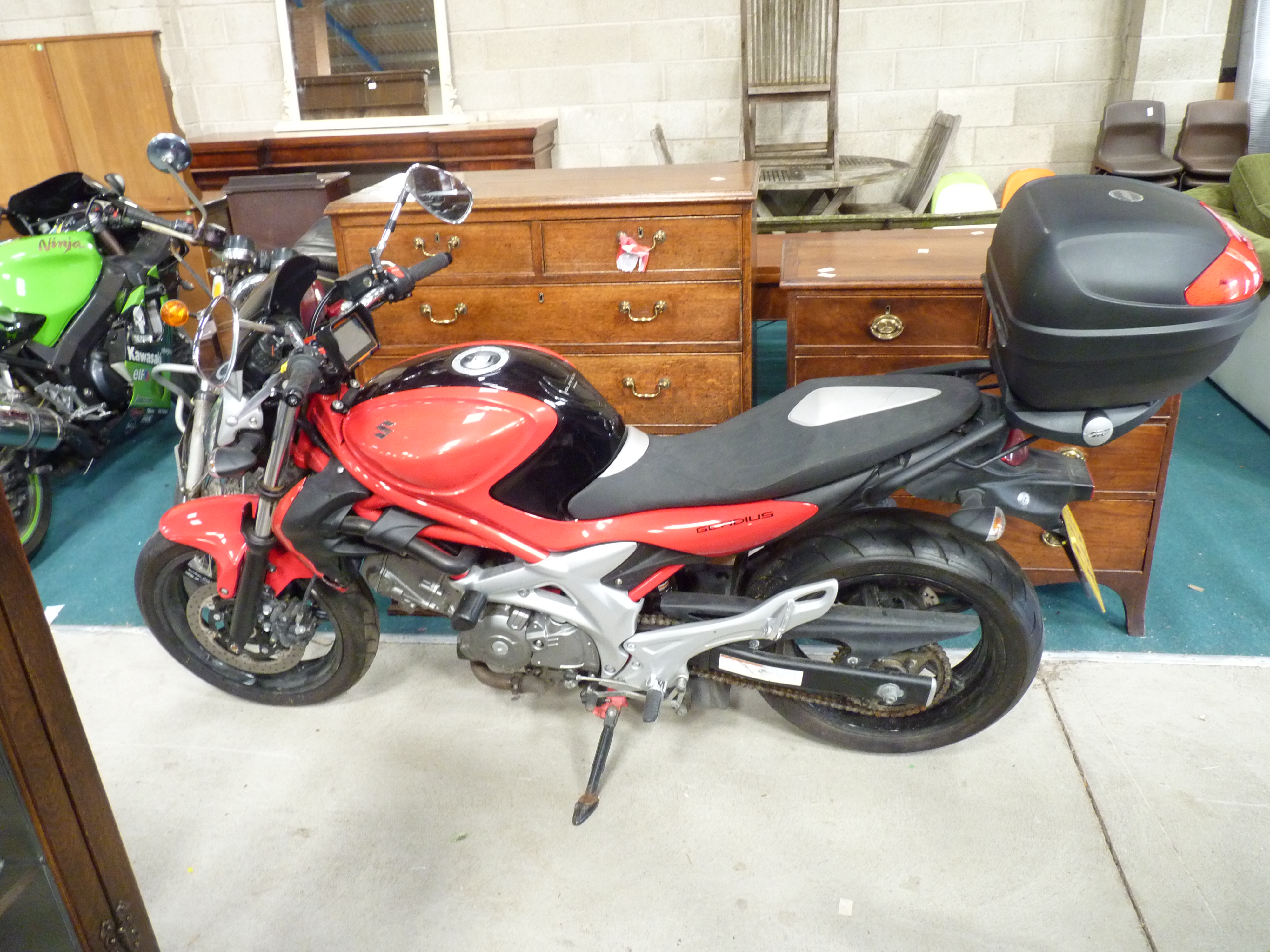 SUZUKI SFV 650 L0 2012 Date of first registration March 2012 In red only 3500 miles KY12 XAS