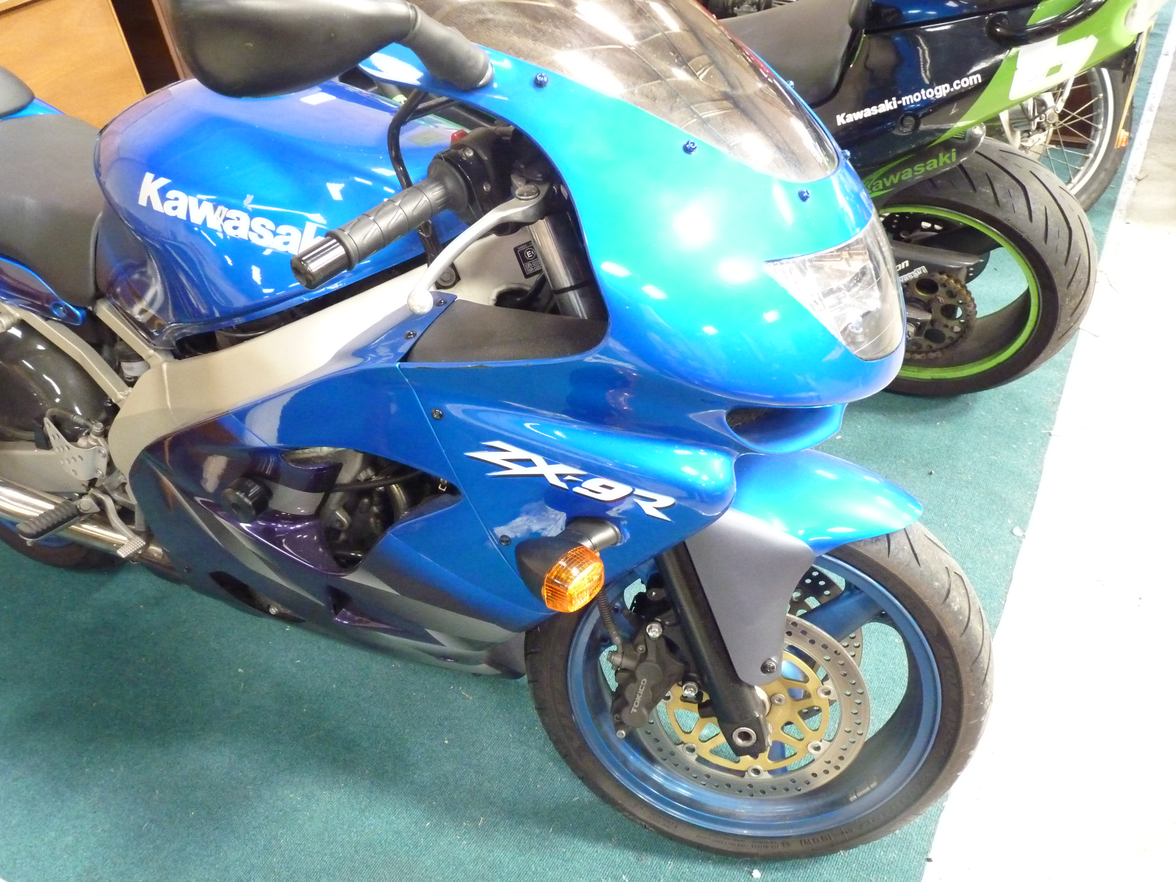 Kawasaki ZX 900 - C2 1999 T744RAA March 1999 11,083 Miles good condition overall slight dent on - Image 4 of 7