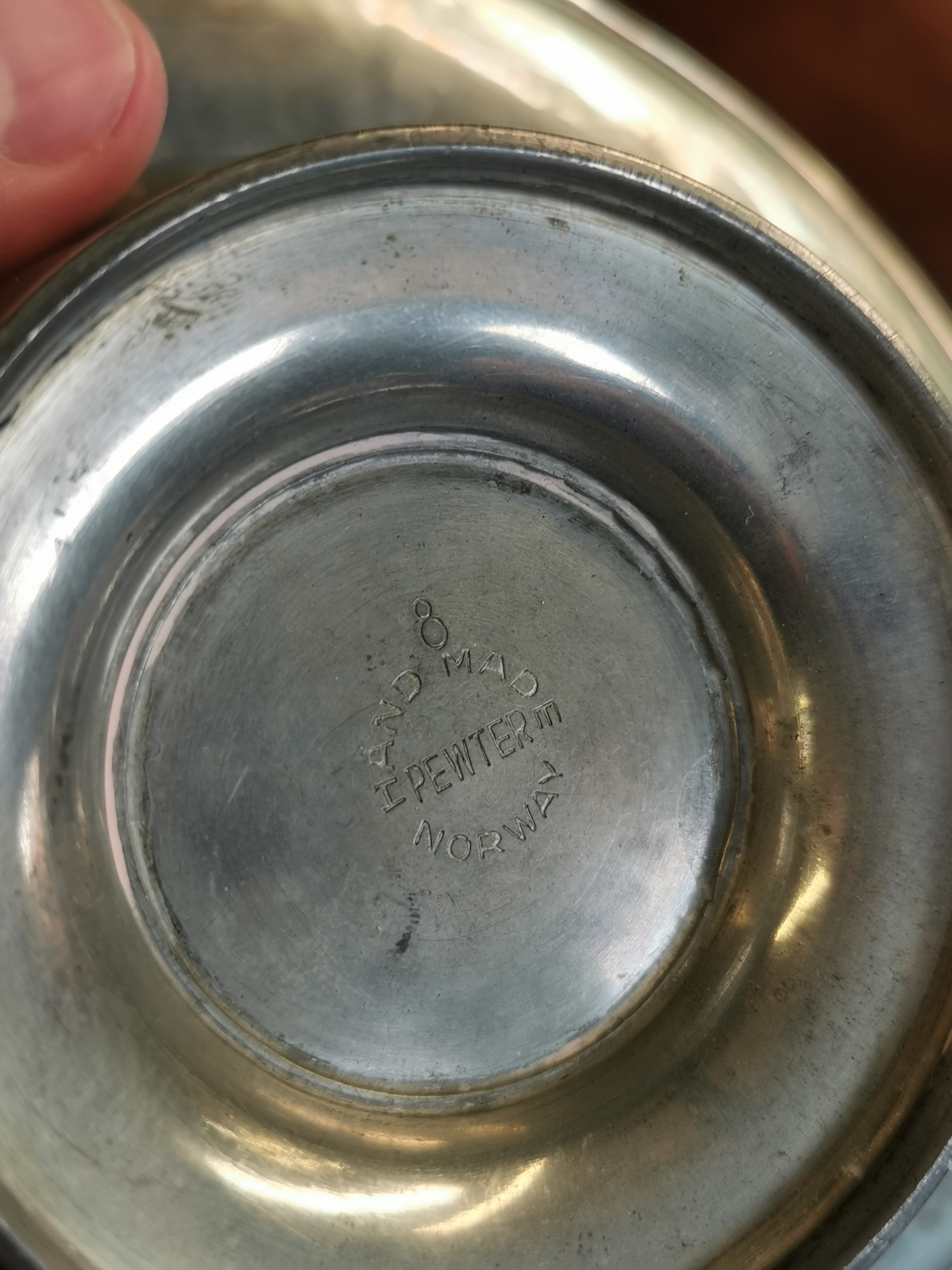 Pair of Norwegian Pewter Bowls - Man Und interest, given as a gift to the Directors - Image 2 of 2