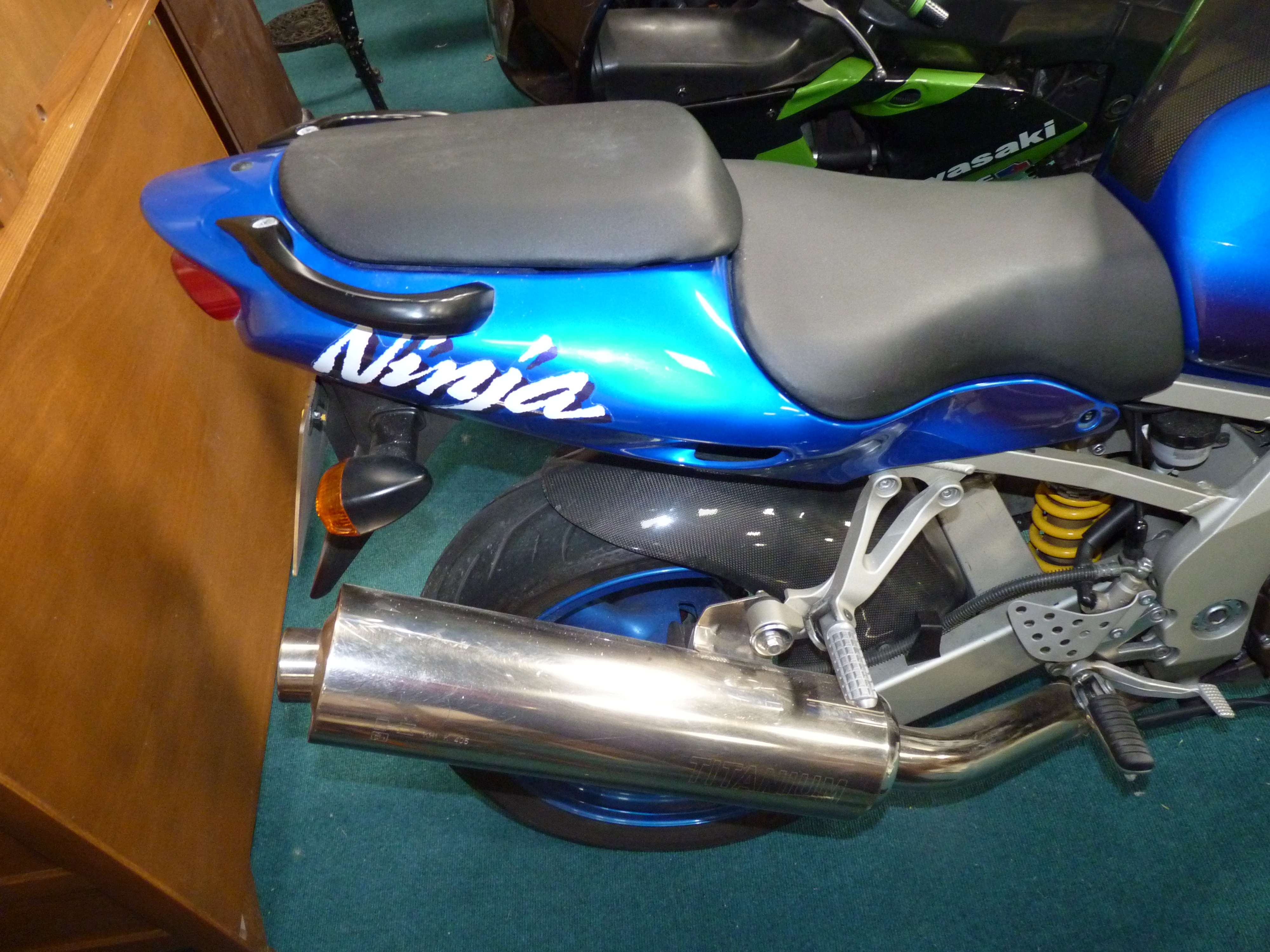 Kawasaki ZX 900 - C2 1999 T744RAA March 1999 11,083 Miles good condition overall slight dent on - Image 2 of 7