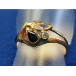 18ct Gold Ring w/Sapphire & Diamond, size O