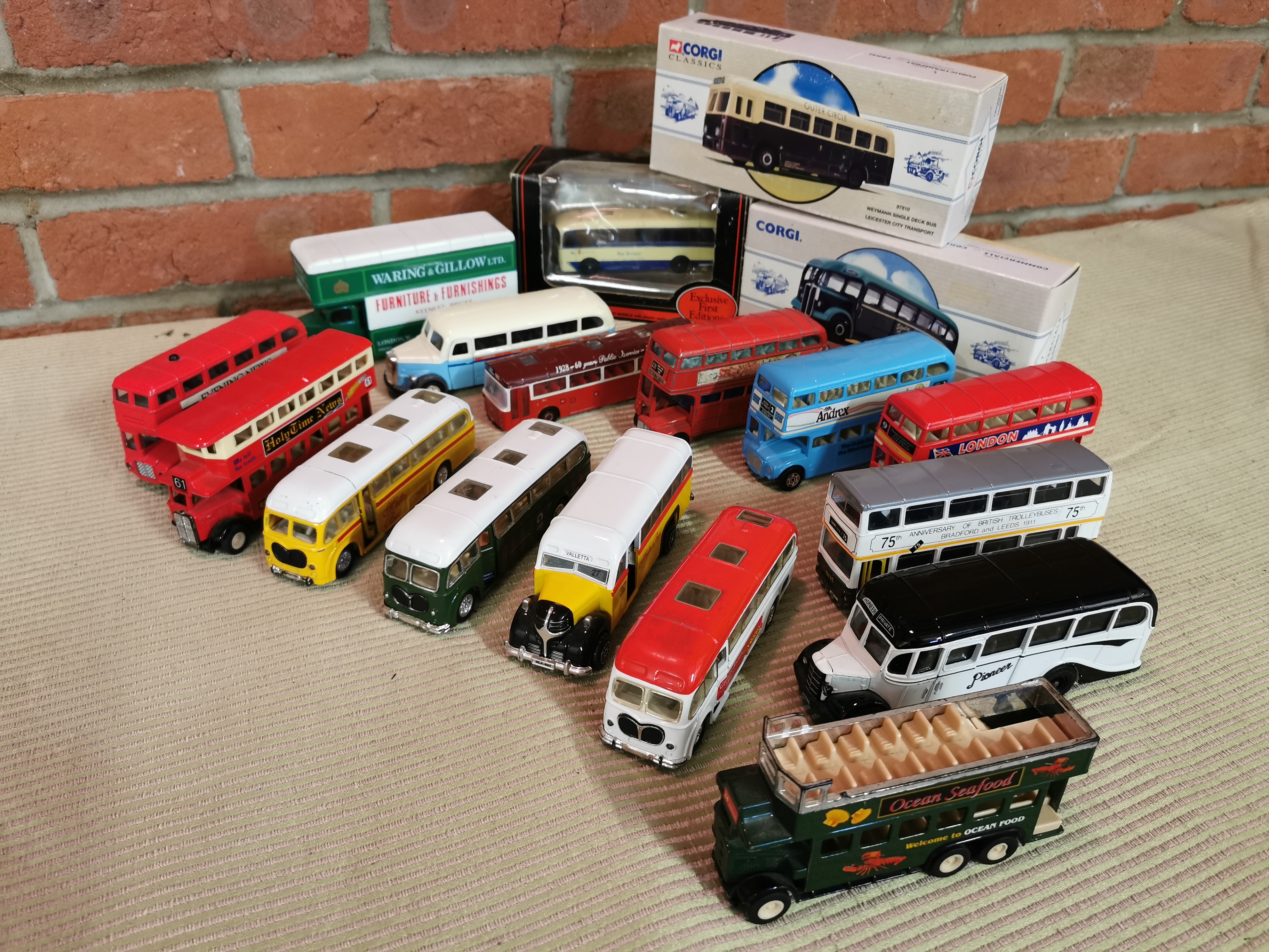 Box of Corgi & Other Buses & Doubledecker Toys