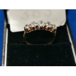 18ct Gold and diamond 5 stone ring 3g