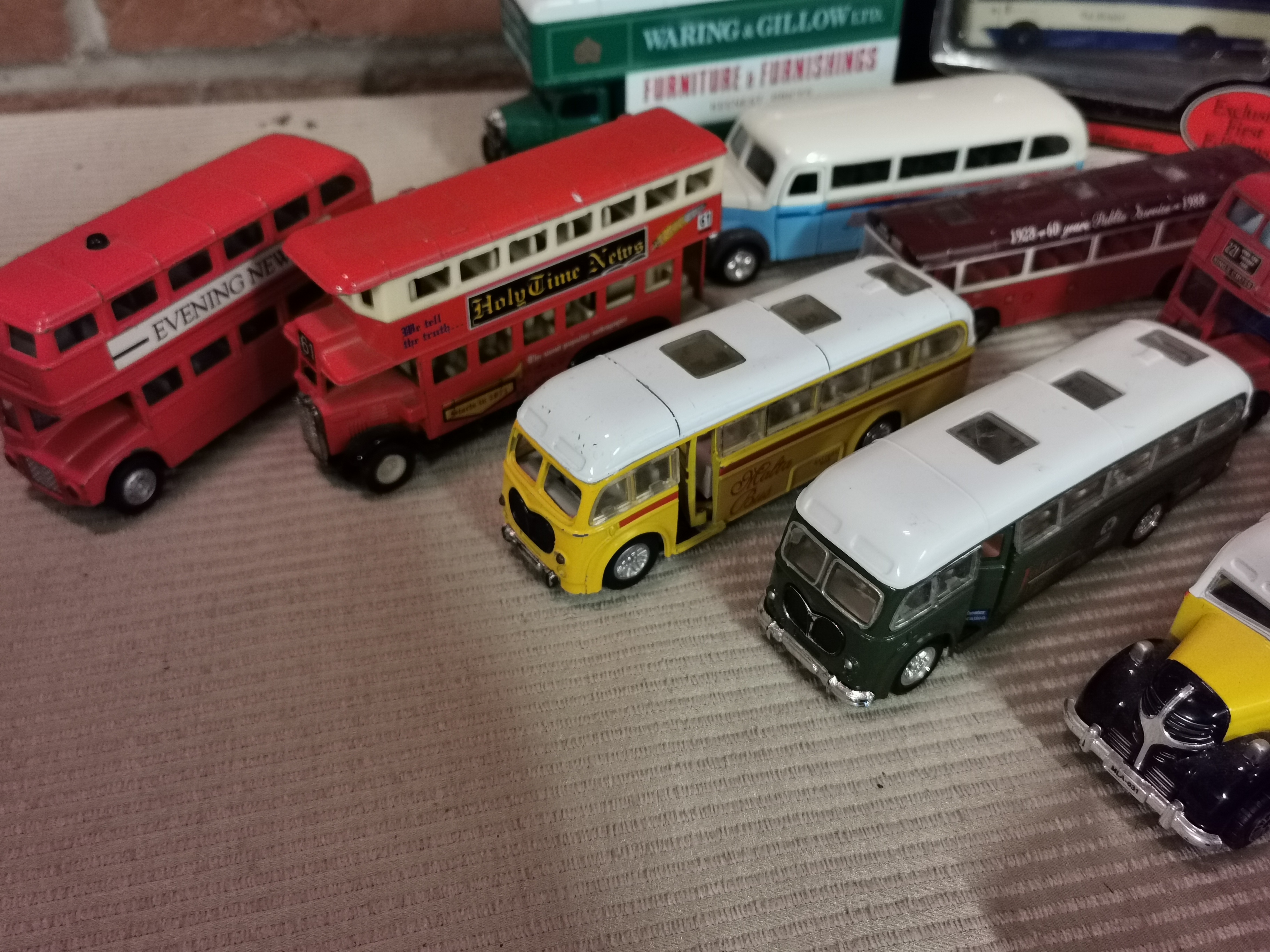 Box of Corgi & Other Buses & Doubledecker Toys - Image 2 of 3