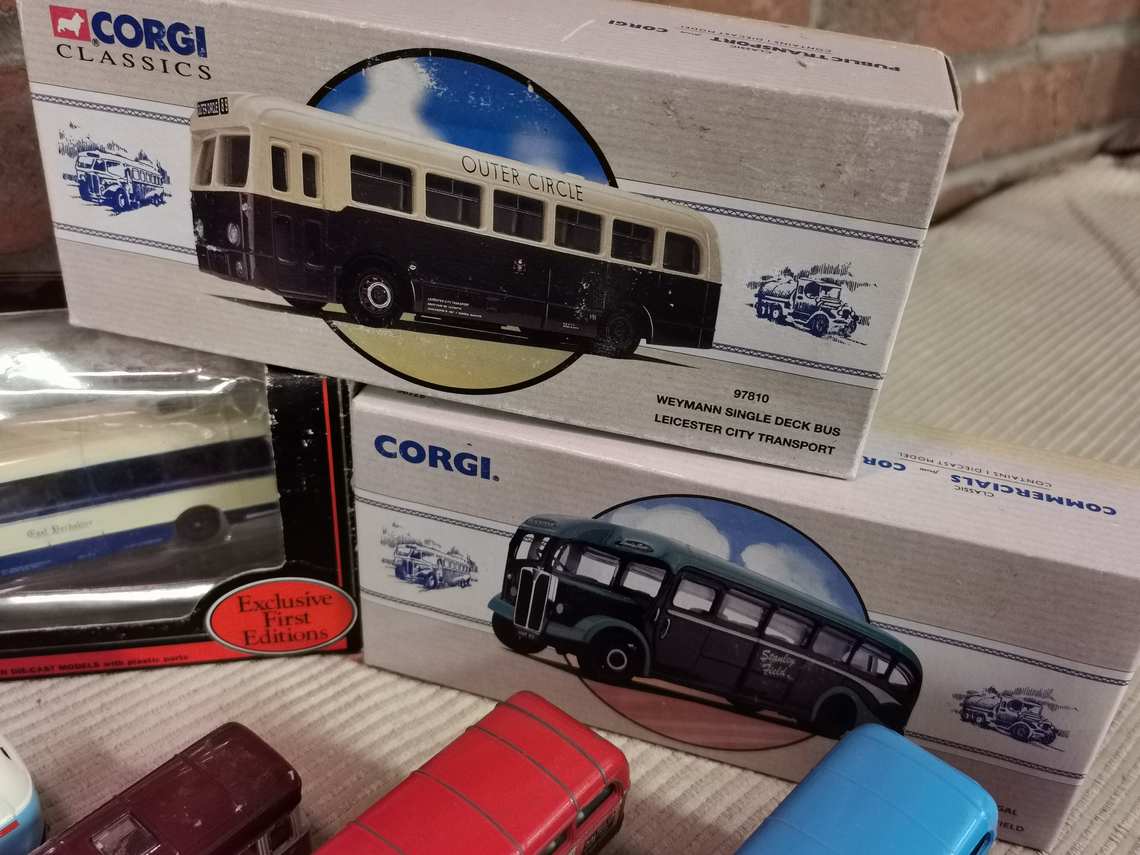 Box of Corgi & Other Buses & Doubledecker Toys - Image 3 of 3