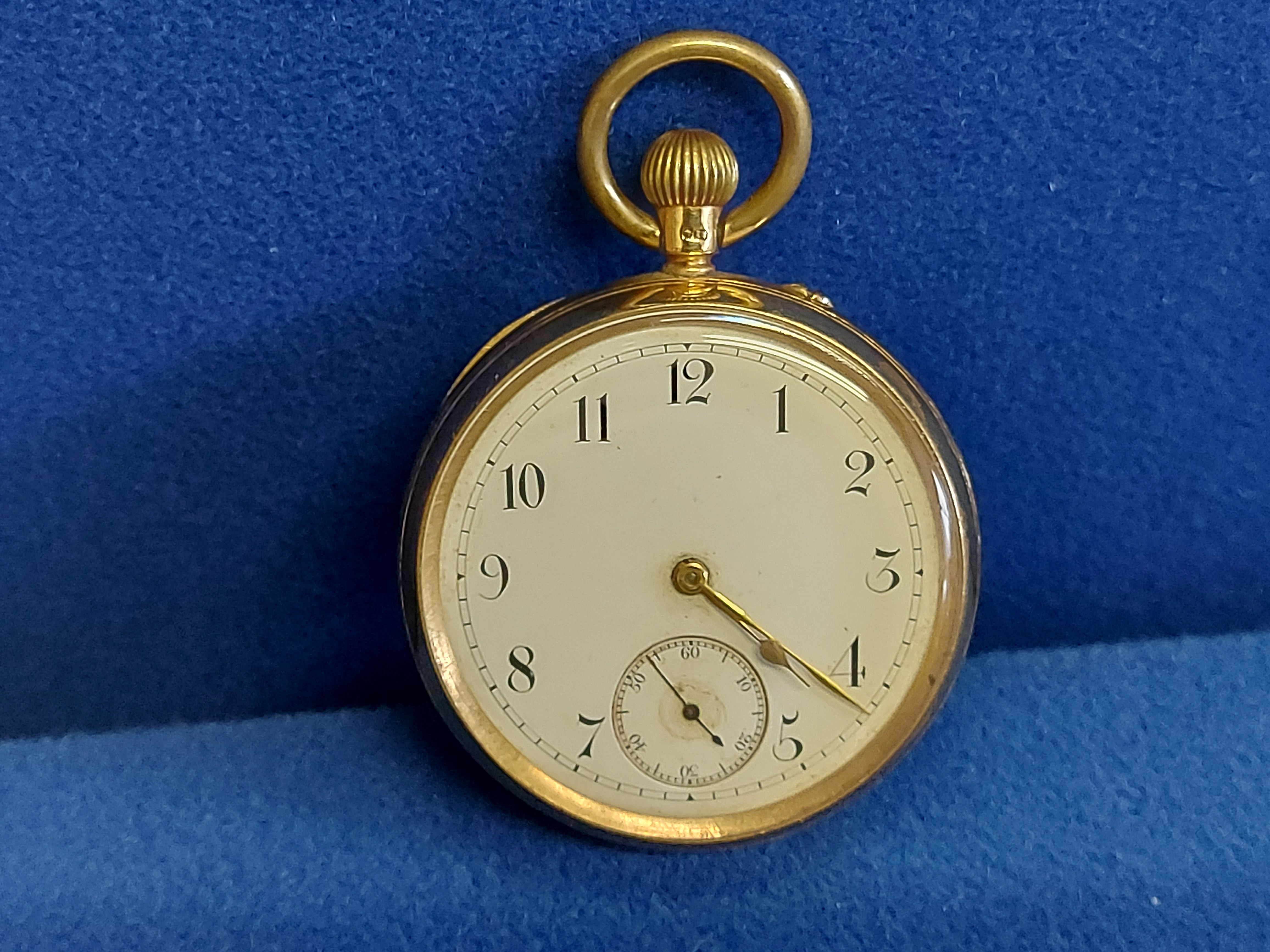 18ct Gold pocket watch (Working order) total weight 98g