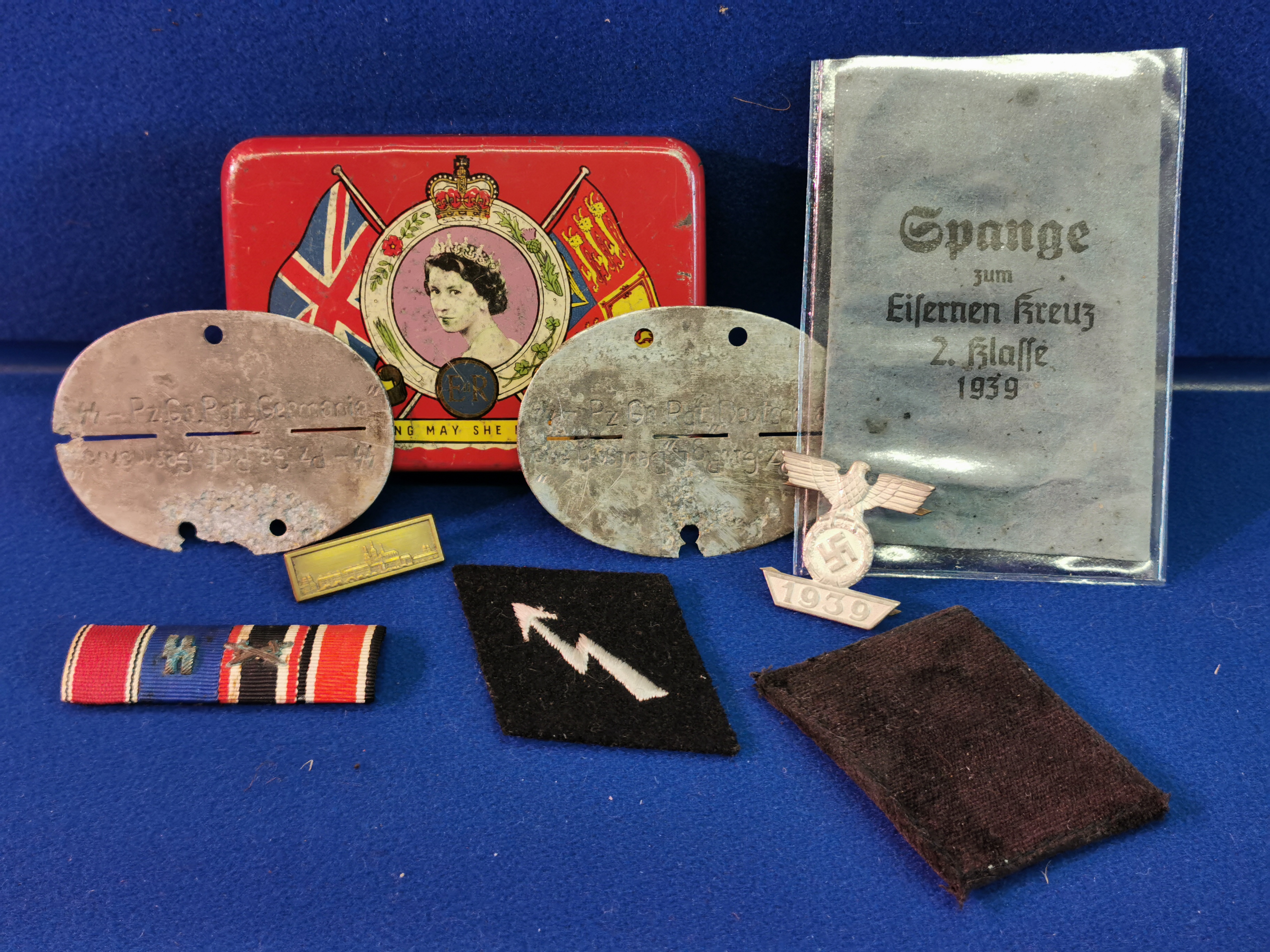 German WWII Spange Second class badge and German pin badges