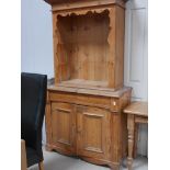 Pine dresser