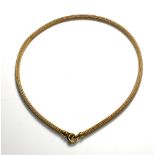 A VINTAGE 18CT GOLD NECKLACE Classical form with hook and eye clasp. (approx 18cm)