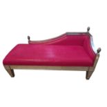 A STYLISH CONTEMPORARY VENETIAN STYLE CHAISE LOUNGE With silvered wood and mirrored frame,