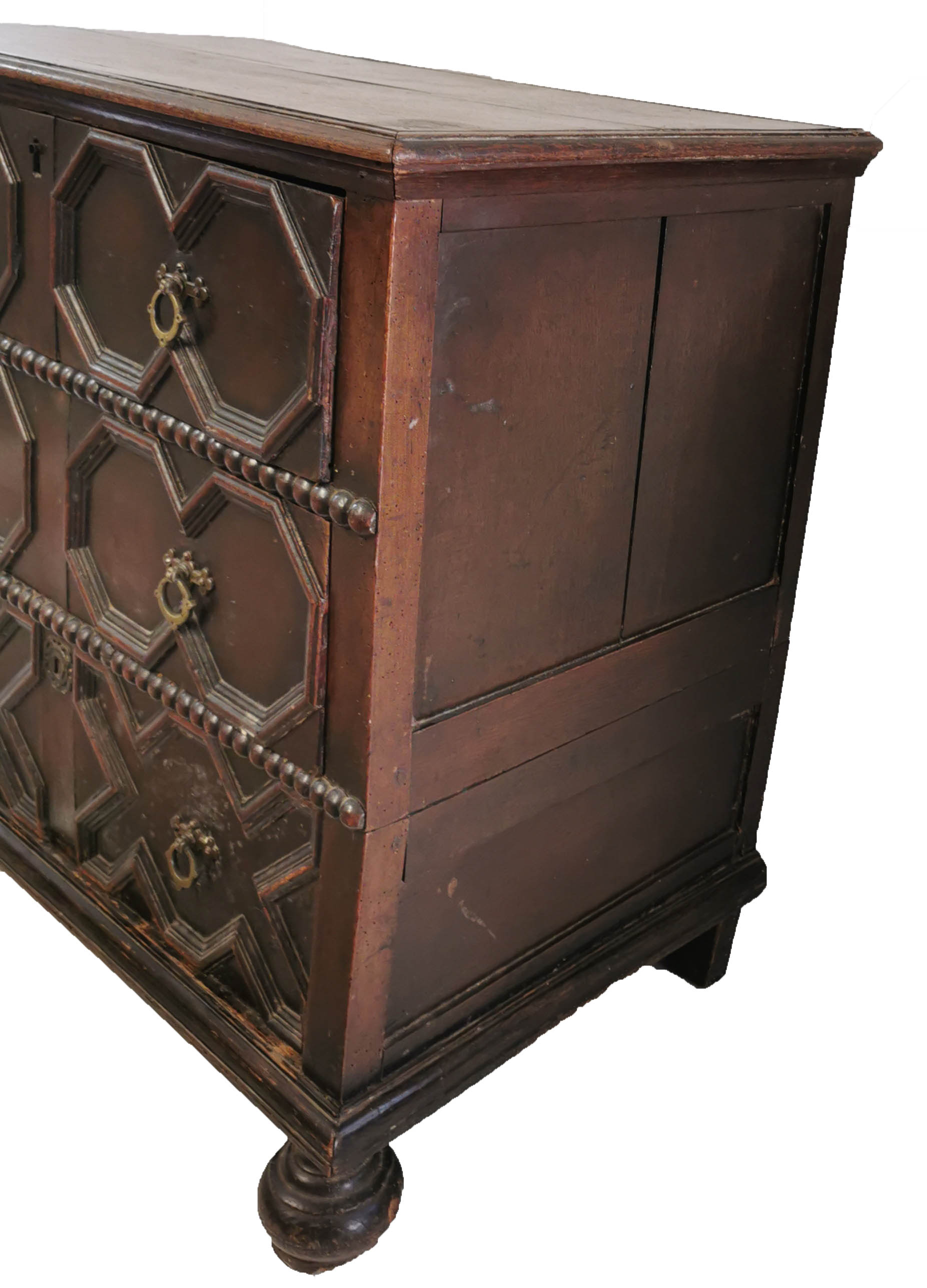 A WILLIAM AND MARY PERIOD OAK CHEST Of three drawers, on bun feet. (89cm x 53cm x 85cm) - Image 3 of 3