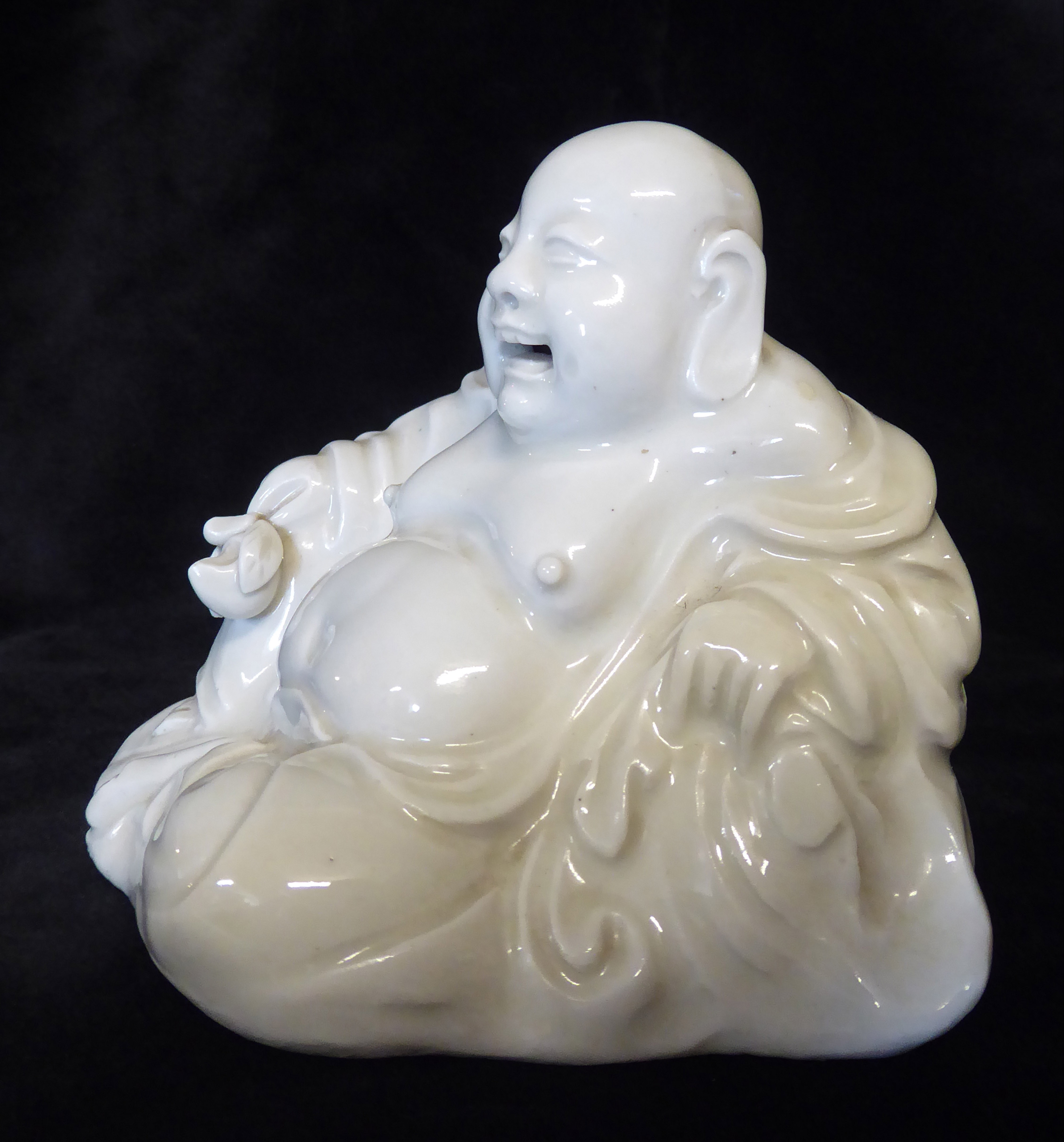 A CHINESE BLANC DE CHINE PORCELAIN BUDDHA In seated pose holding a peach Inscribed in pencil to base - Image 2 of 7