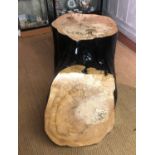 A LARGE TREE TRUNK SCULPTURE PEDESTAL. (58cm x 87cm x 89cm)