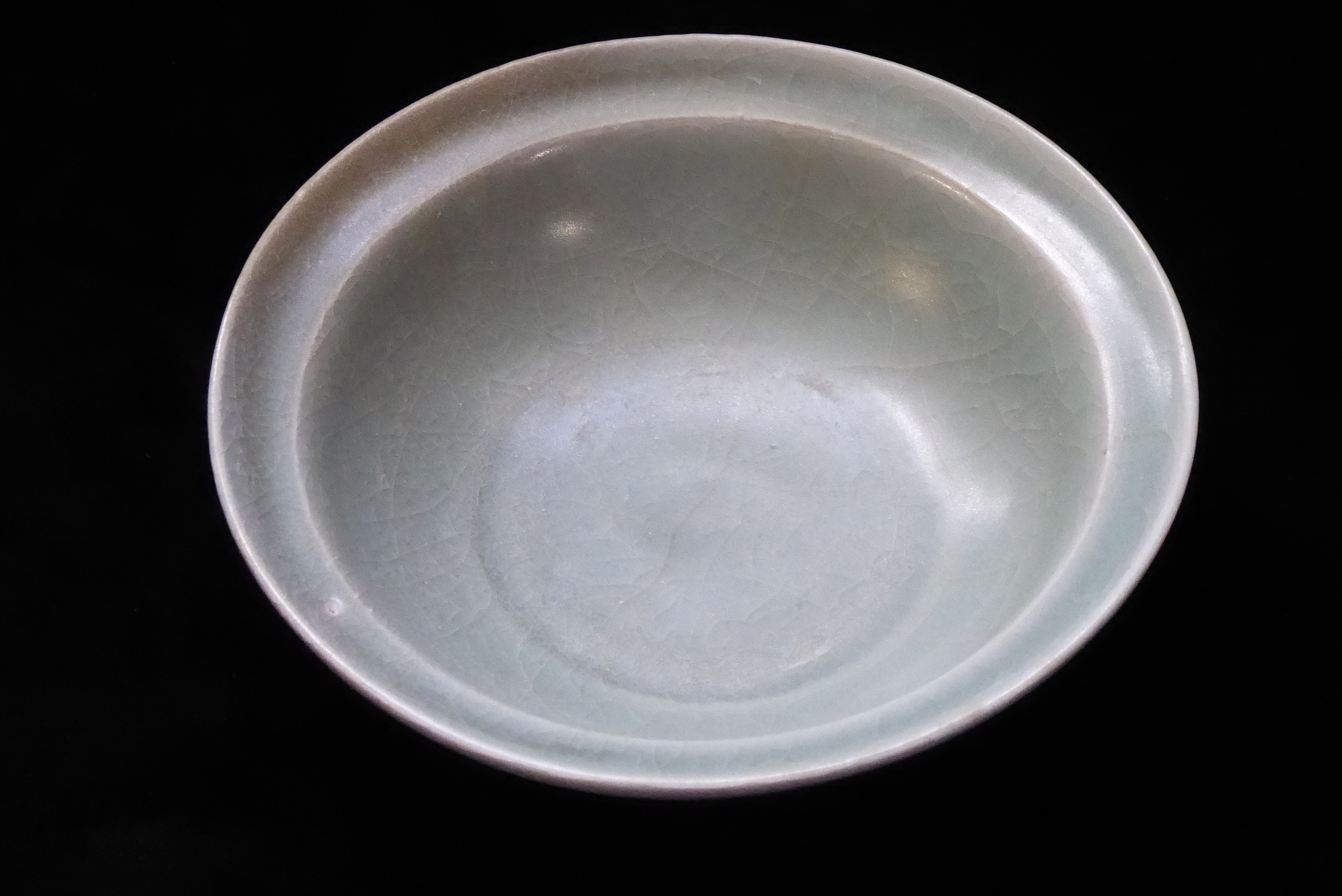 A CHINESE SONG DYNASTY LONGQUAN CELADON GLAZE BOWL Of plain form, together with a vase of plain form - Image 7 of 18