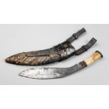 A 19TH CENTURY GURKHA KUKRI KNIFE.