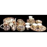 ROYAL CROWN DERBY, A LARGE NINETY PIECE COLLECTION OF OLD TINARI PATTERN DINNER WARES To include