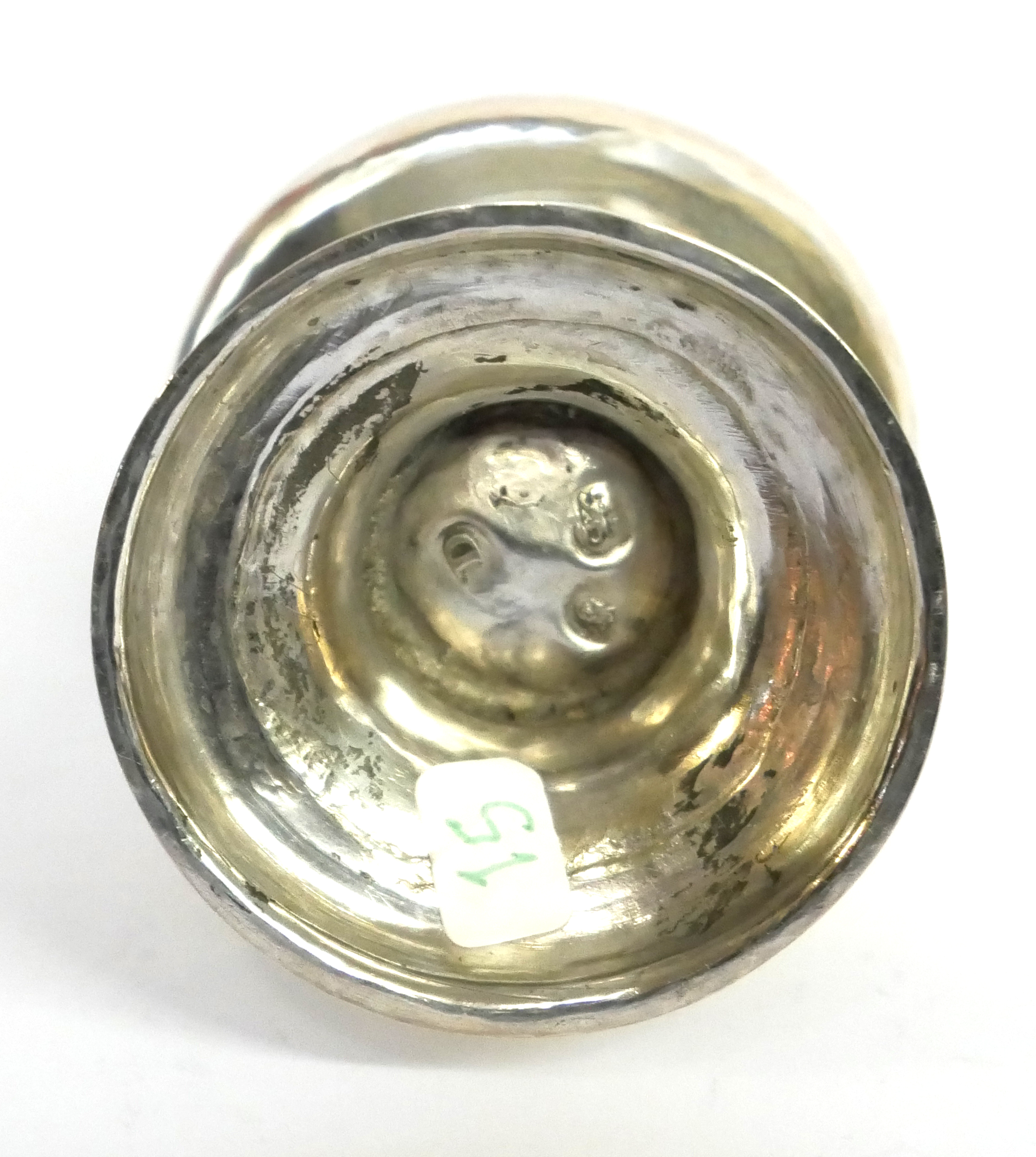 A GEORGIAN SILVER BUN TOP BALUSTER CASTER Having a pierced lid, hallmarked London, TD. (approx 12cm) - Image 3 of 4