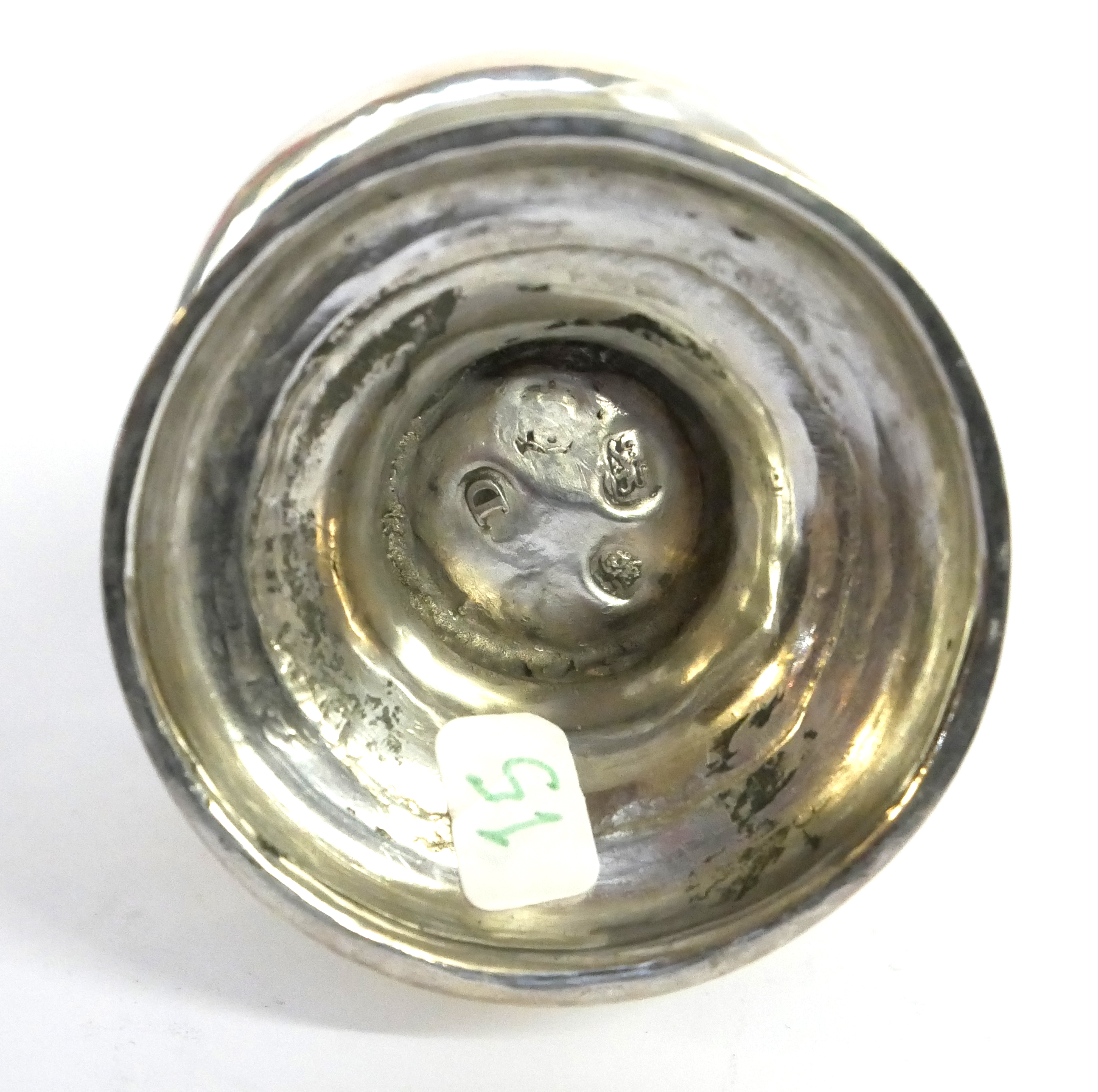 A GEORGIAN SILVER BUN TOP BALUSTER CASTER Having a pierced lid, hallmarked London, TD. (approx 12cm) - Image 4 of 4