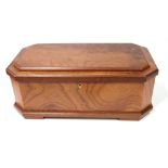 AGRESTI, A VINTAGE ITALIAN BRIARWOOD RECTANGULAR JEWELLERY BOX With fitted velvet lined interior. (