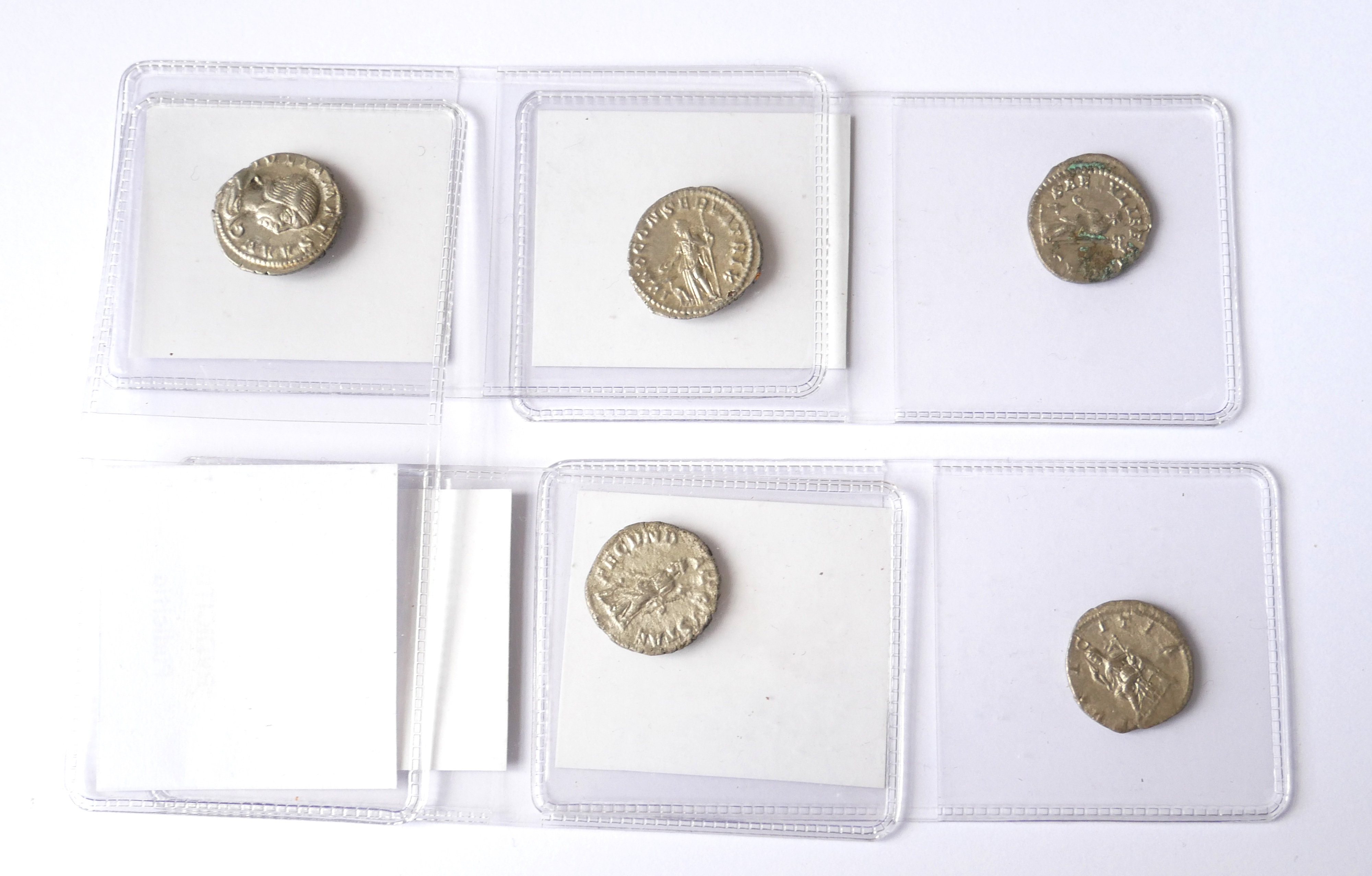 A COLLECTION OF FOUR ROMAN SILVER COINS Comprising four coins Julia Maesa, Pvdicitia, Saecvli - Image 2 of 2