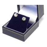 A PAIR OF WHITE GOLD AND DIAMOND STUD EARRINGS Complete with HRD Antwerp Diamond Report. (Clarity