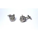 A PAIR OF SILVER NOVELTY FRENCH BULLDOG CUFFLINKS Set with glass eyes and emerald set collar. (
