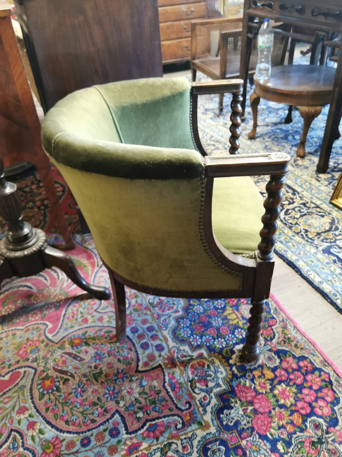 A SOLID OAK AND VELVET UPHOLSTERED TUB CHAIR On barley twist supports. (w 63cm x depth 64cm x 74cm) - Image 2 of 3