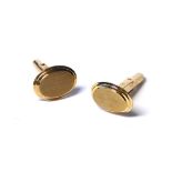 A VINTAGE PAIR OF 9CT GOLD OVAL STEPPED FORM CUFFLINKS. (approx total weight 5g)