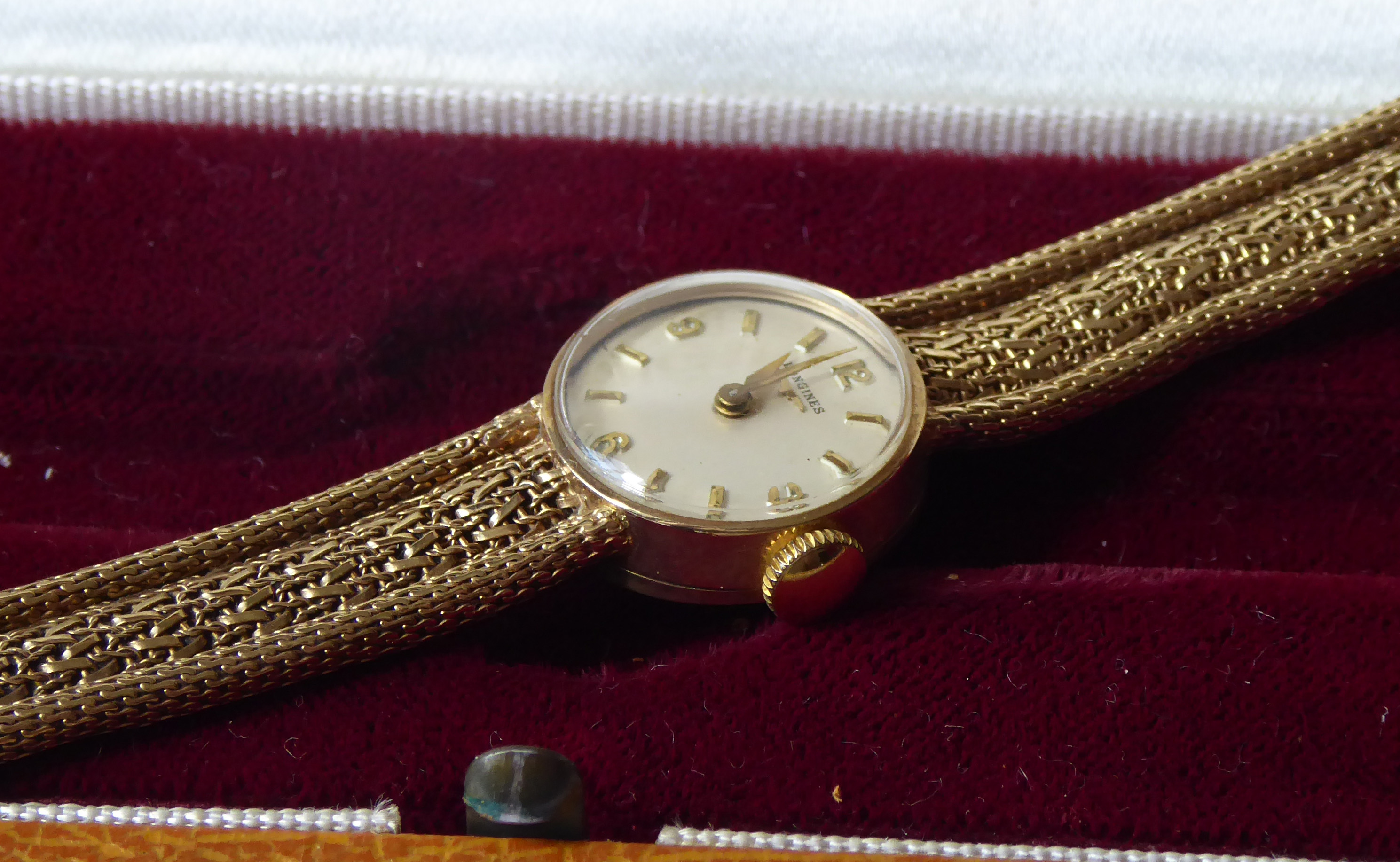 LONGINES, A VINTAGE 9CT GOLD LADIES' WRISTWATCH The circular dial with integral bracelet strap, in a - Image 3 of 3