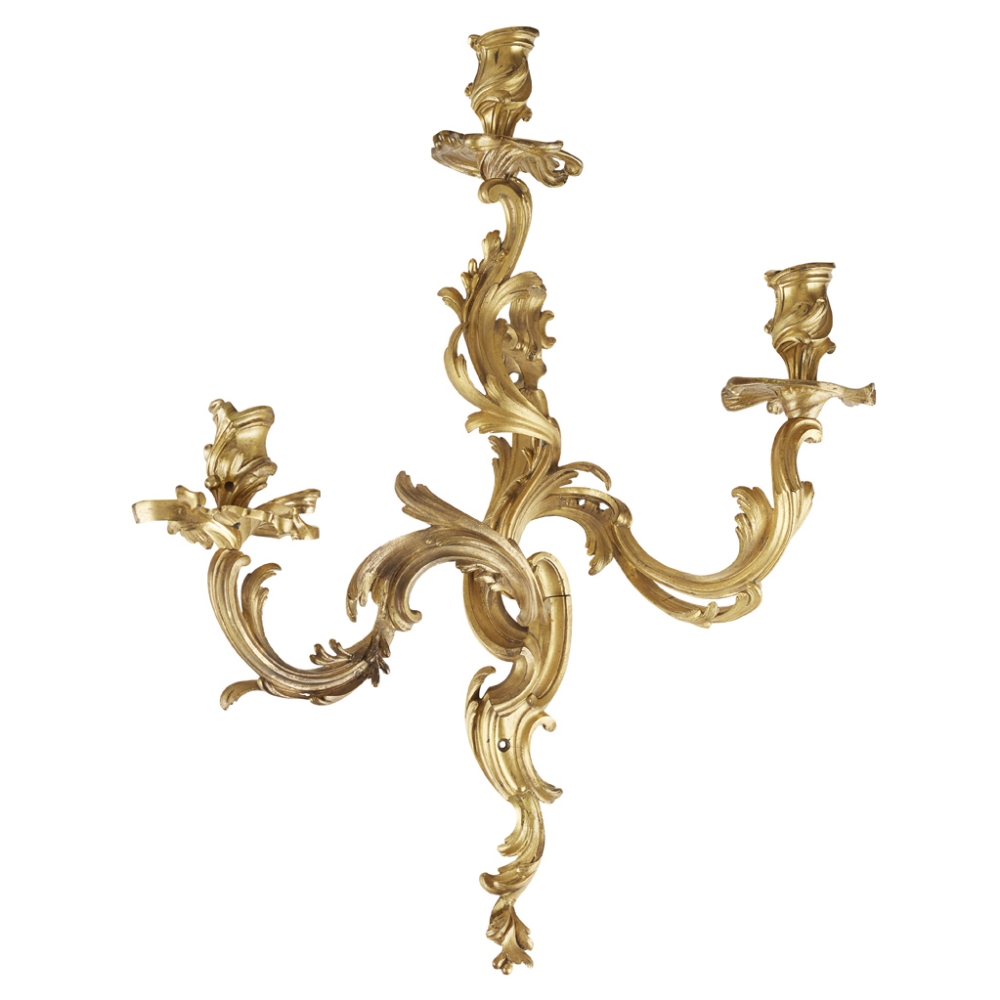 A 19TH CENTURY PAIR OF FINE LOUIS XV STYLE GILT BRONZE WALL LIGHTS In Rococo style, each with - Image 2 of 3