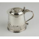 A RARE AND UNUSUAL EARLY 20TH CENTURY SILVER LIDDED TANKARD Having embossed portrait to lid and