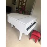 MARSHALL AND ROSE, AN EARLY 20TH CENTURY WHITE BABY GRAND PIANO (143cm x 130cm x 96cm)
