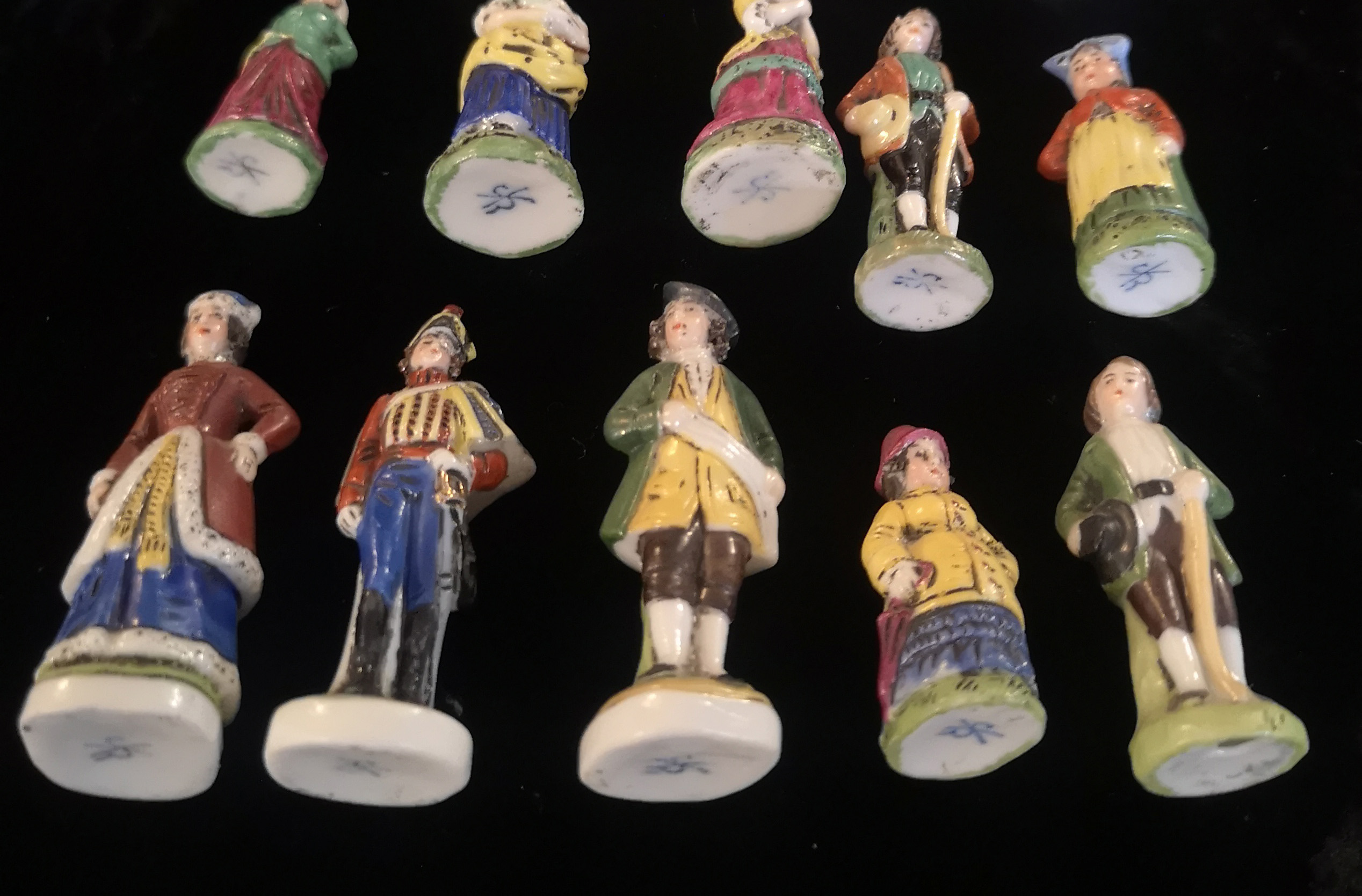 SITZENDORF, A COLLECTION OF LATE 19TH CENTURY GERMAN MINIATURE FIGURES. - Image 2 of 2
