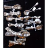 A COLLECTION EARLY 20TH CENTURY SILVER PLATED FLATEWARE CUTLERY Comprising eighteen table spoons,