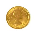 A QUEEN ELIZABETH II 22CT GOLD SOVEREIGN COIN, DATED 1968 With George and Dragon to reverse.