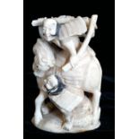 A JAPANESE IVORY STATUE, SAMURAI ON HORSEBACK. (8.5cm)