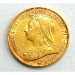 A QUEEN VICTORIA 22CT GOLD SOVEREIGN COIN, DATED 1901 With George and Dragon to reverse.