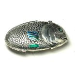 A CONTINENTAL SILVER AND ENAMEL NOVELTY 'FISH' VESTA CASE Having a hinged lid and blue and green