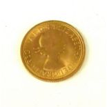 A QUEEN ELIZABETH II 22CT GOLD SOVEREIGN COIN, DATED 1968 With George and Dragon to reverse.