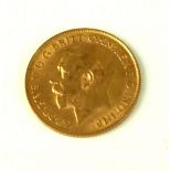 A KING GEORGE V 22CT GOLD SOVEREIGN COIN, DATED 1914 With George and Dragon to reverse.