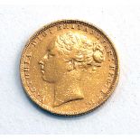 A QUEEN VICTORIA 22CT GOLD SOVEREIGN COIN, DATED 1876 With George and Dragon to reverse.