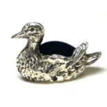 A SILVER NOVELTY 'DUCK' PIN CUSHION Engraved decoration with blue velvet cushion (approx 3.5cm x
