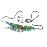 A SILVER MARCASITE PLIQUE-À-JOUR DESIGN BIRD PENDANT NECKLACE Having green/blue paste to wings and