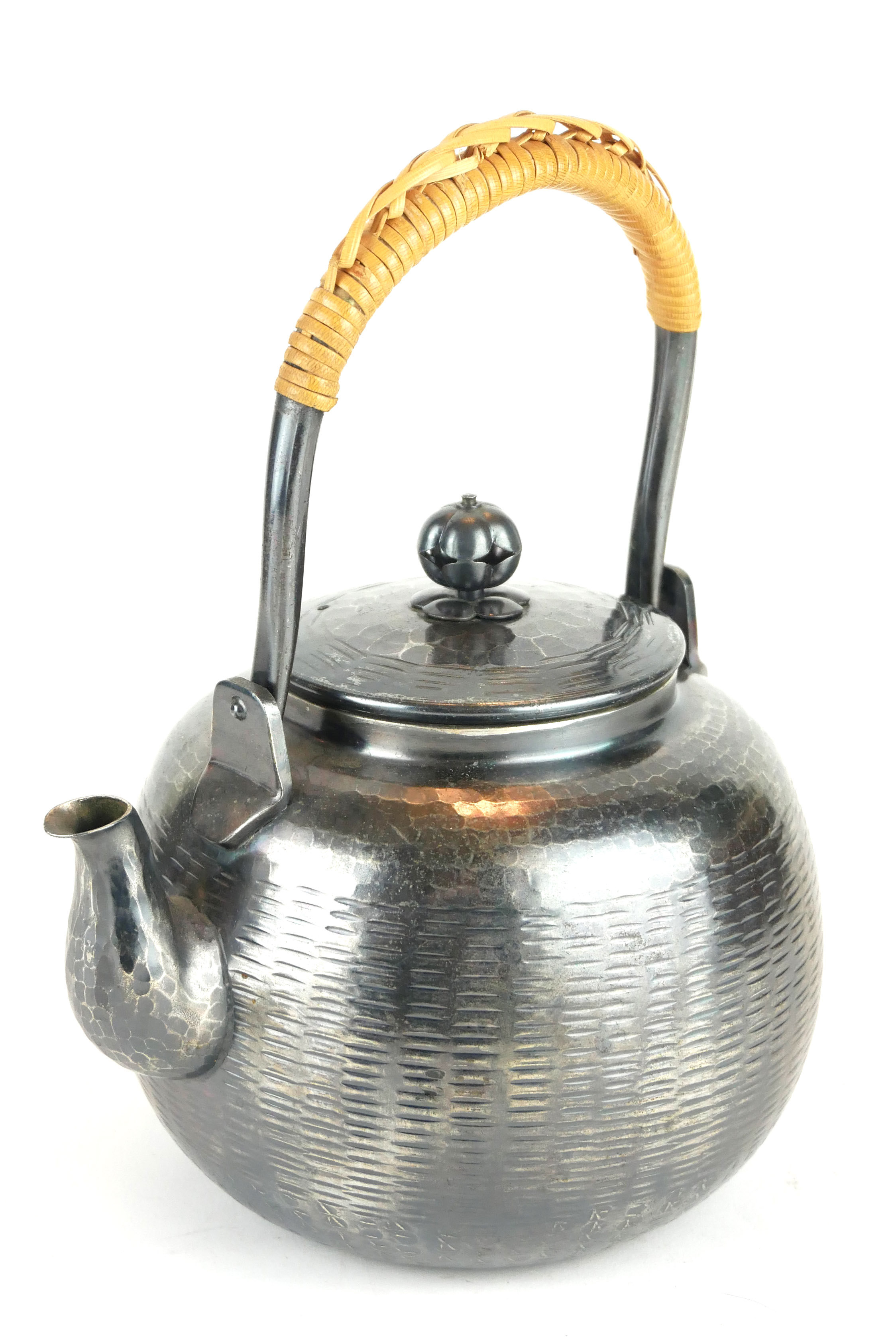 A JAPANESE WHITE METAL TEA KETTLE Having cane handle and matt finish textured body, bearing a four - Image 2 of 4