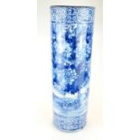 A LARGE EARLY 20TH CENTURY BLUE AND WHITE CHINESE PORCELAIN CYLINDRICAL UMBRELLA STAND Decorated